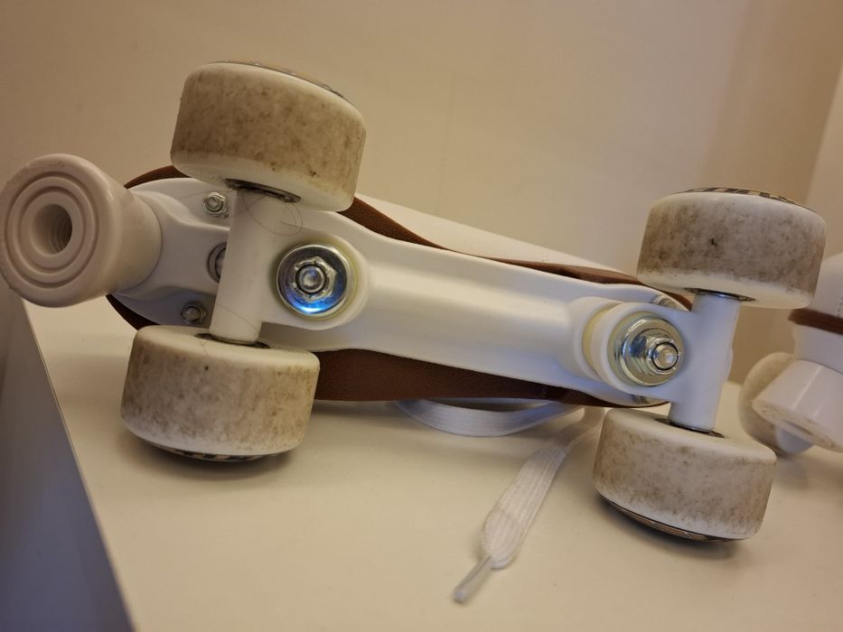 Patins Tijuana N38 - 4 Rodas