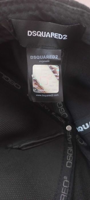 Czapka czarna z daszkiem Dsquared2 stan bdb