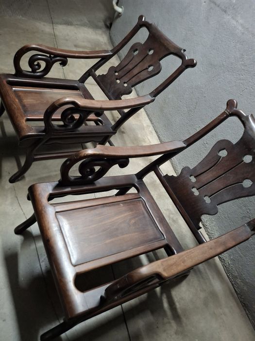 Cama casal  + opção cadeiroes vintage