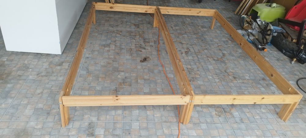 2 Camas + comoda + colchão