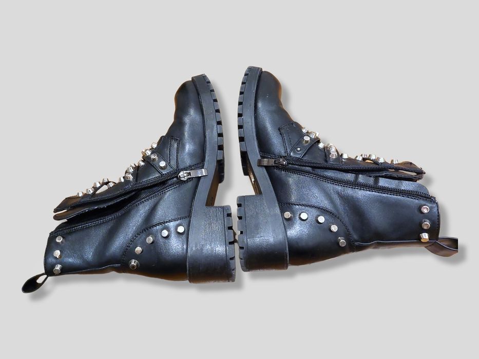 Trapery, trzewiki czarne