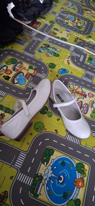 Дитячі туфлі, 33