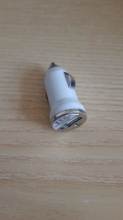 Адаптер блок питания зарядка в авто 12 вольт XL013 12-24VDC 5V 1000mA