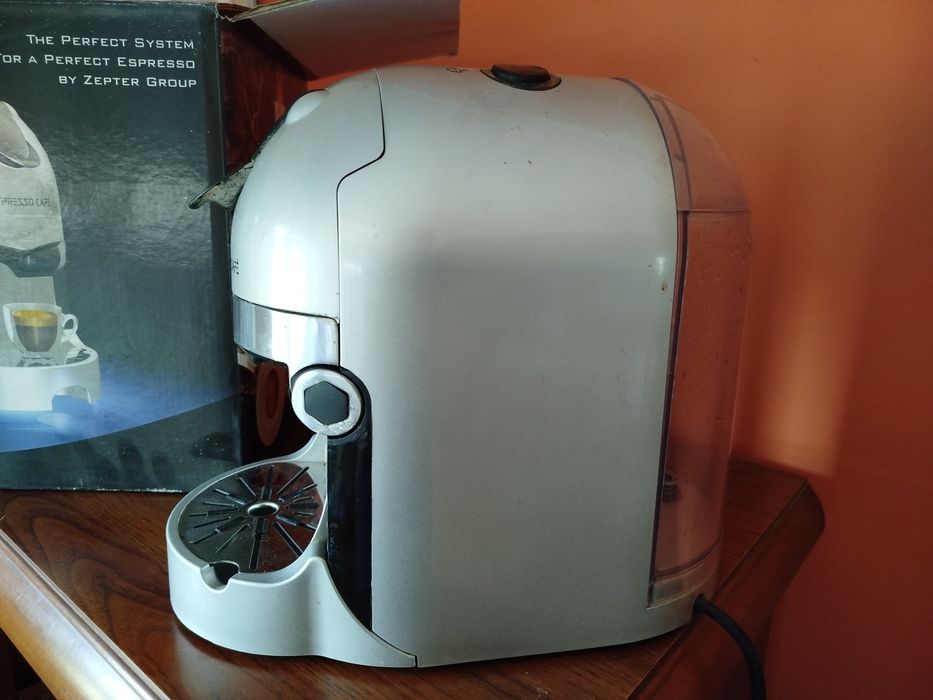 Ekspres do kawy na kapsułki Zepter Zepresso