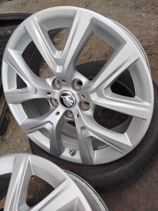 A412# ALUFELGI Uzywane 17" 5x112 Et 39 8J BMW Vw Skoda Seat Audi