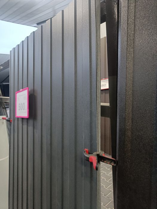 Профнастил некондиция или новый есть на Титова1 и Совхозная7 Днепр