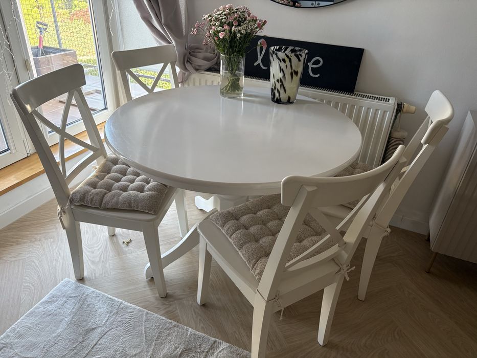 Stół biały okrągły i krzesła z ikea sprzedam