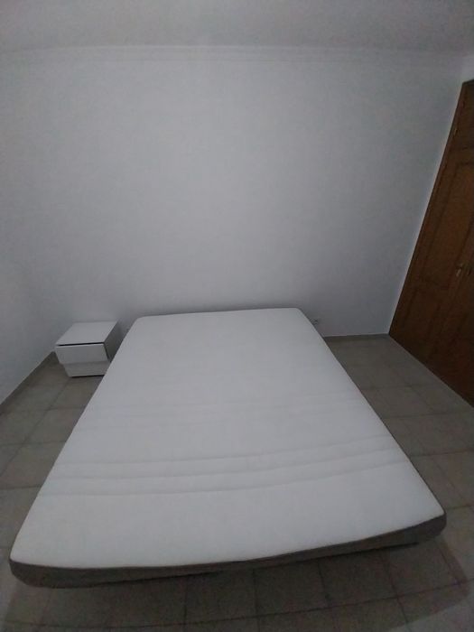 Cama e estrado 200cm/180cm