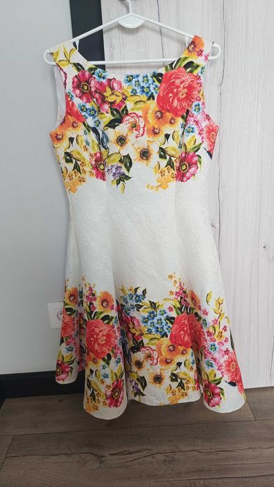 Sukienka damska elegancka