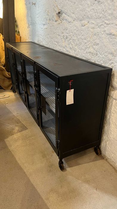 Móvel Industrial com rodas