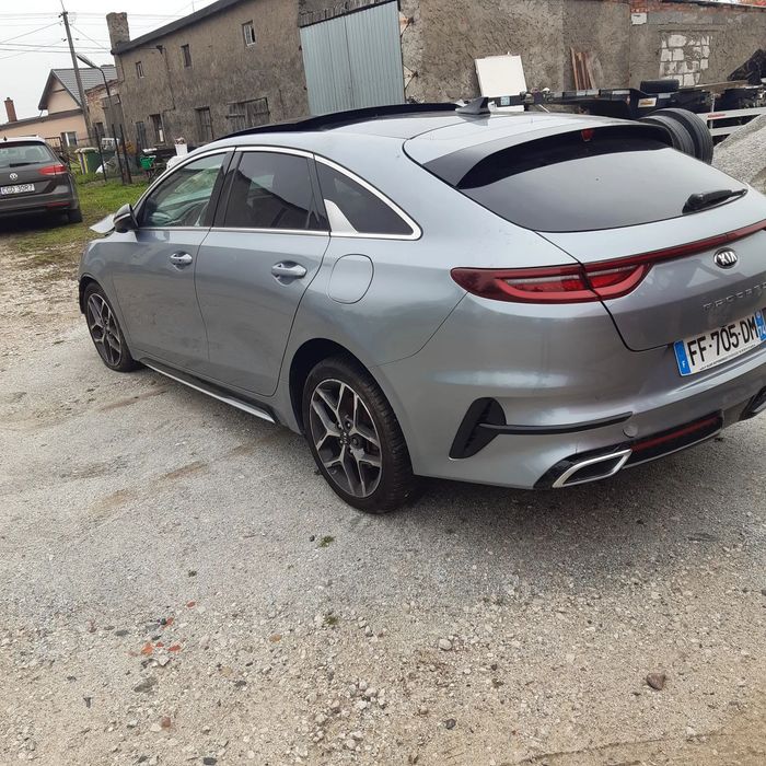 Kia ProCeed
