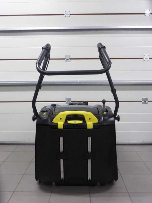 Zamiatarka spalinowa KARCHER 75/40 W G -Honda