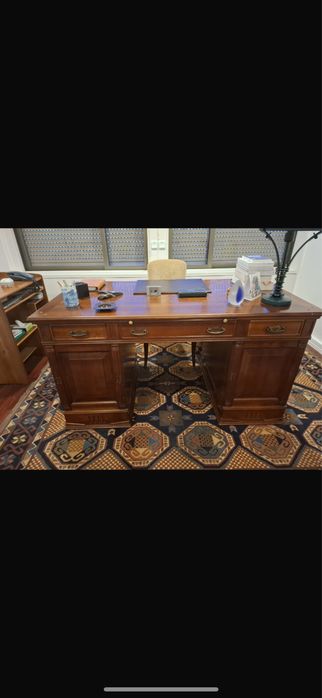 secretária clássica de ministro (partner/ pedestal desk) em madeira maciça de alta qualidade