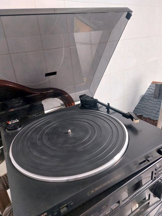 Radio, gira disco, e gravador de cassetes  com 2 grandes colunas