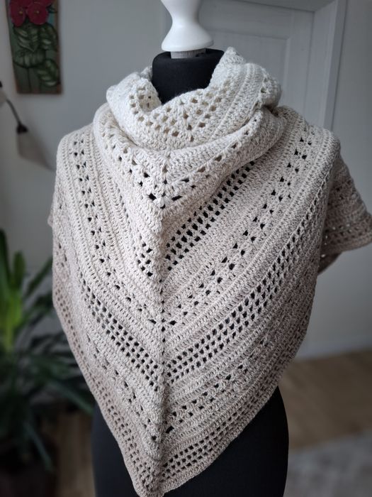 Szydełkowa chusta rękodzieło handmade