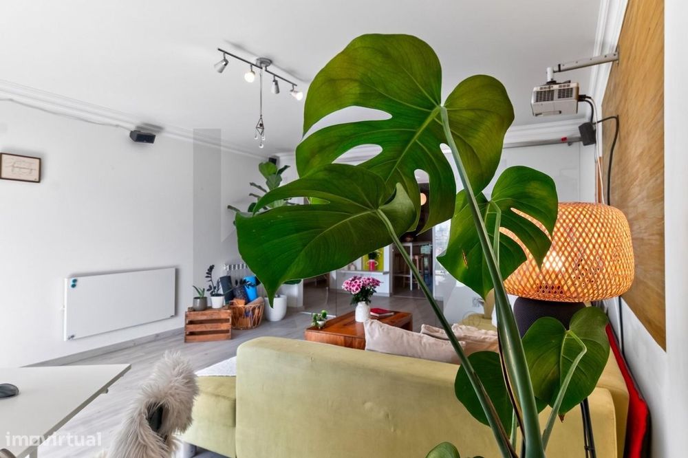 Excelente Apartamento T2 com Vista Mar e Estacionamento – Ericeira