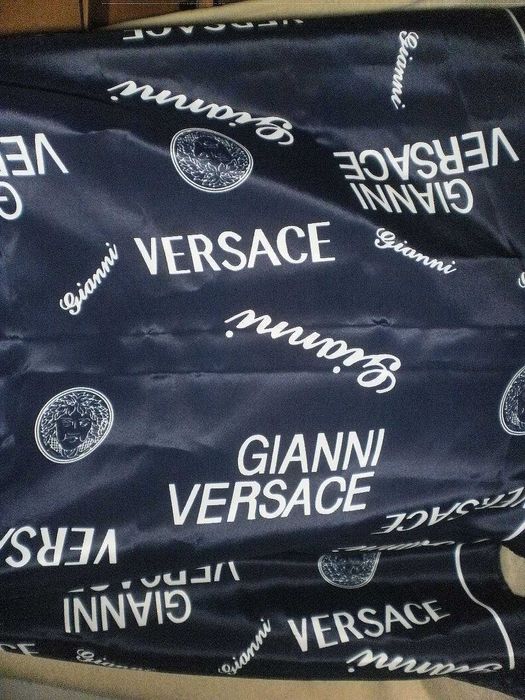 Apaszka -chusta z jedwabiu Versace