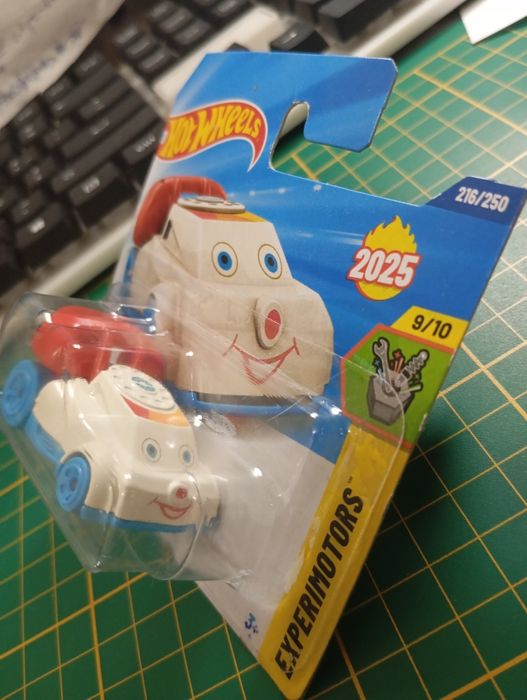 Hotwheels Quick Chat 2025; 216/250; experimotors 9/10