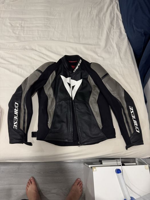 Casaco dainese bom estado tam.52