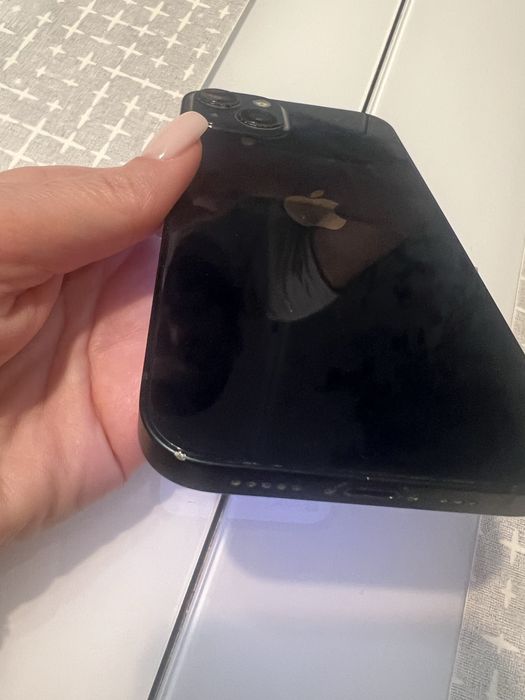 Телефон Iphone 13 128