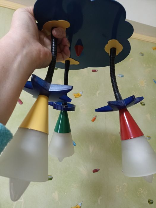 Дитяча яскрава люстра (небо)