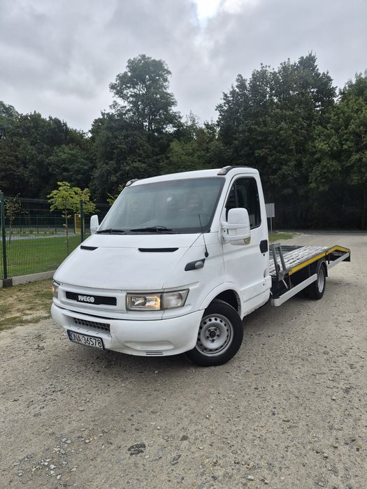 Iveco Daily 2,8 diesel na blizniaku wzmocniony najazd 5,2m x 2,4m