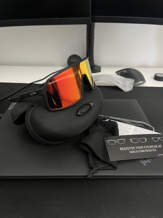 Sprzedam Okulary Oakley Sutro