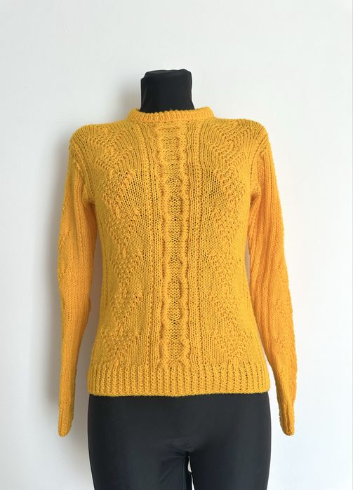 Żółty damski sweter ręcznie pleciony sweterek ciepły S 36 Handmade