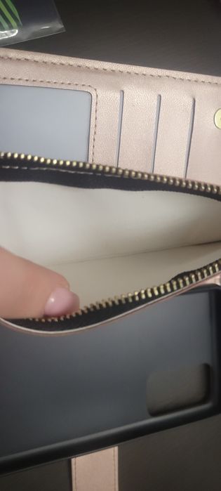 Etui złote samsung S20 Fe 5g i gratisy. Polecam.