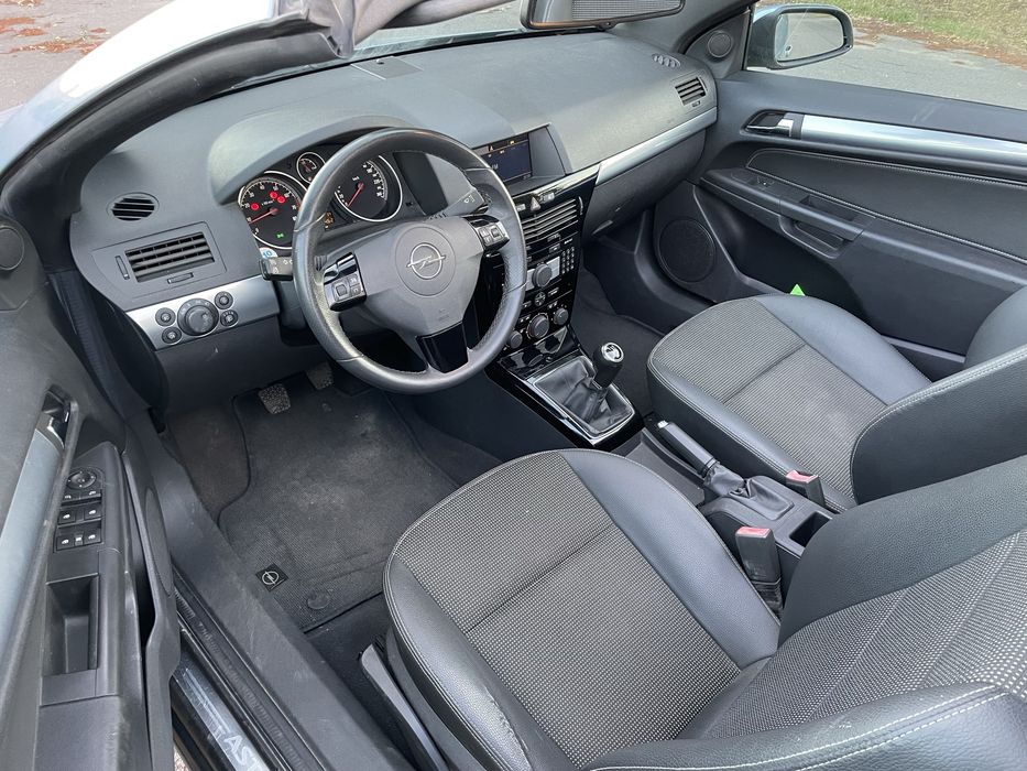 Opel Astra Twin Top - klima - navi