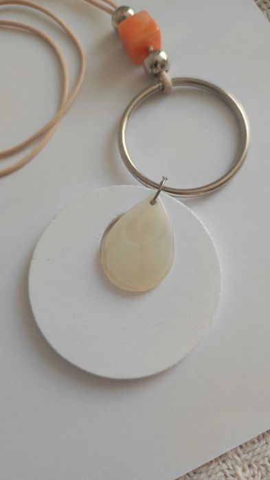 Długi naszyjnik koło drewno metal obręcz akryl vintage y2k boho