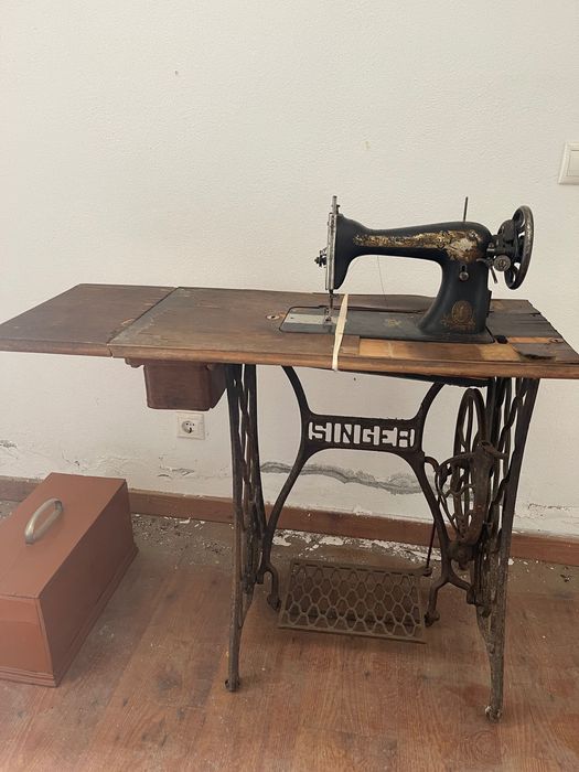 Máquina de costura Singer