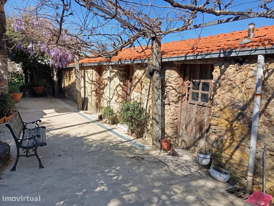 EXCLUSIVO - Magnífica quinta com moradia T2 em Palmaz, Oliveira de Aze