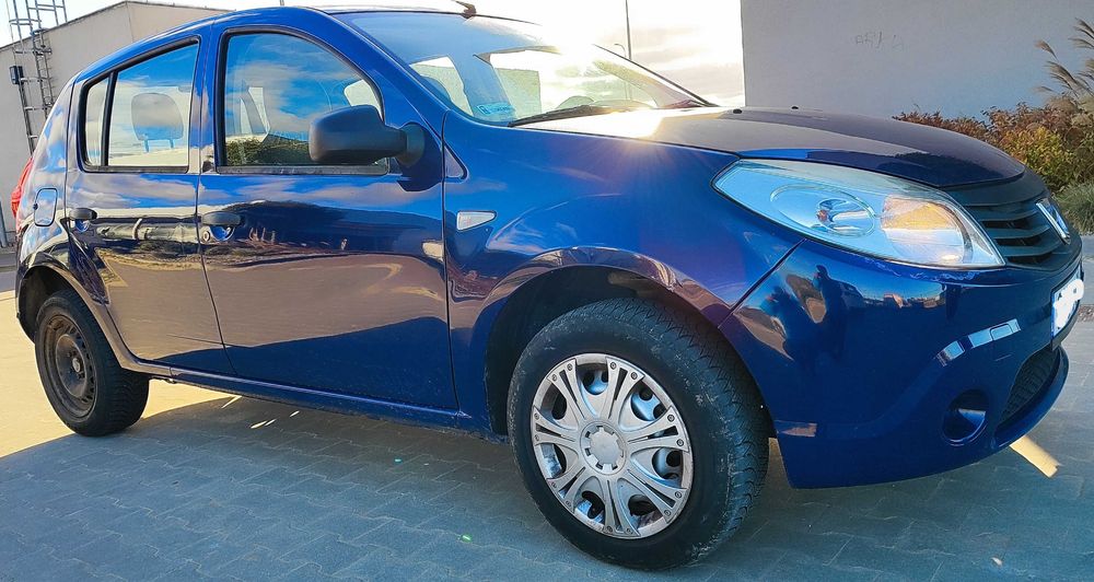 Sprzedam samochód osobowy Dacia Sandero