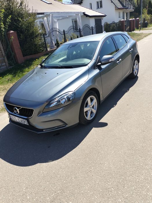 Volvo V40 benzyna 1.5 Salon Polska