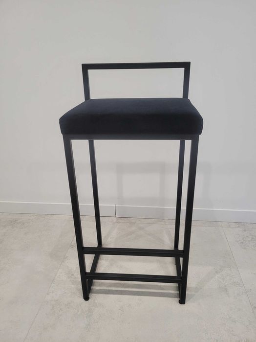 Hokery w stylu loftowym