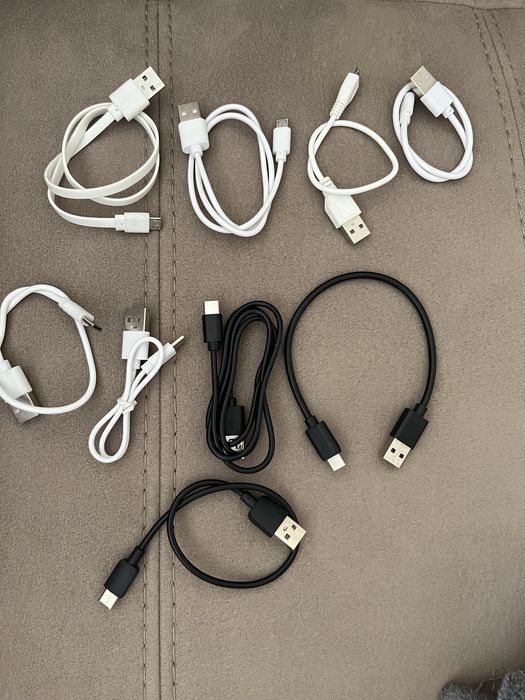 5 cabos usb C e 4 cabos usb micro A