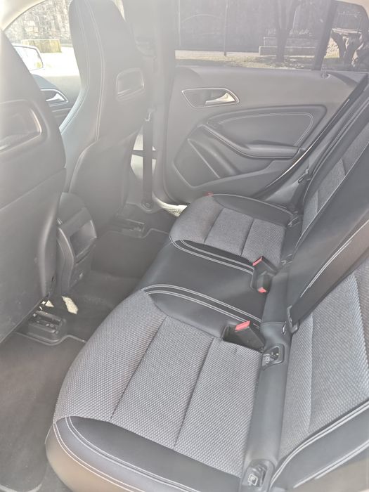Vendo Mercedes CLA 180D