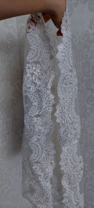 Продаеться  святкова для  в1нчання ,крестин.