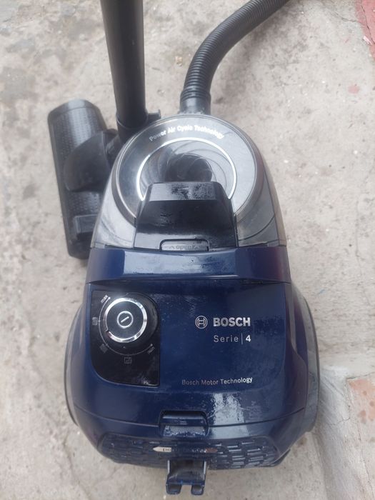Пилосос Bosch б/у на запчастини