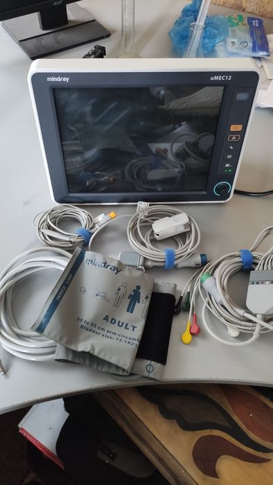 Mindray uMEC 12, универсальный прикроватный монитор пациента