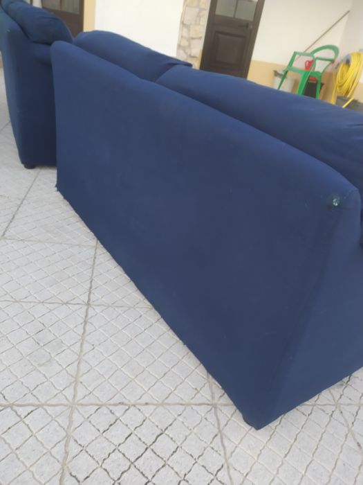Conjunto de dois sofás com oferta tapete