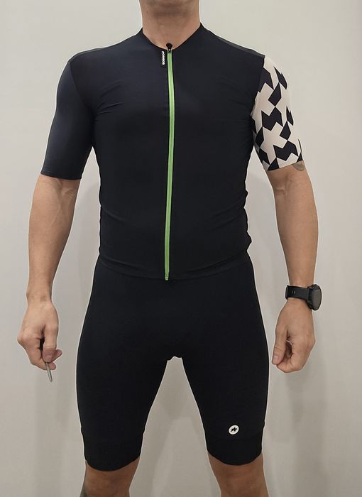 Jersey topo de gama ASSOS EQUIPE RS Prof Series.