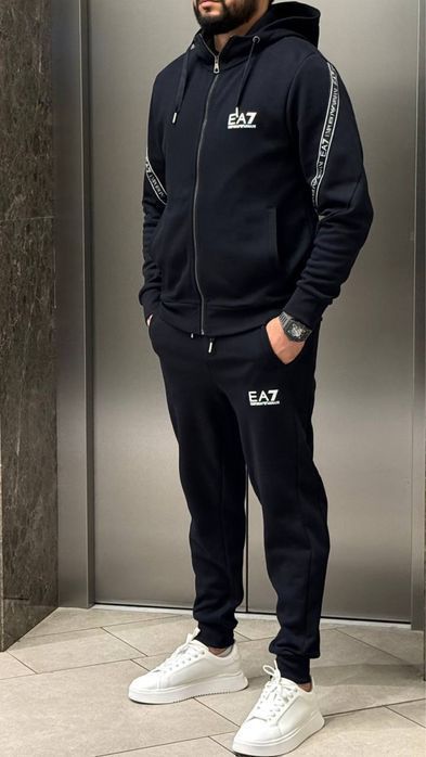 Armani emporio костюм спортивный с золотом оригинал черный штаны кофта