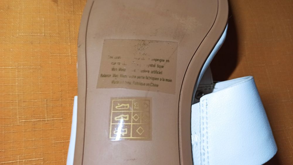 DKNY 37 skórzane klapki damskie exclusive edition