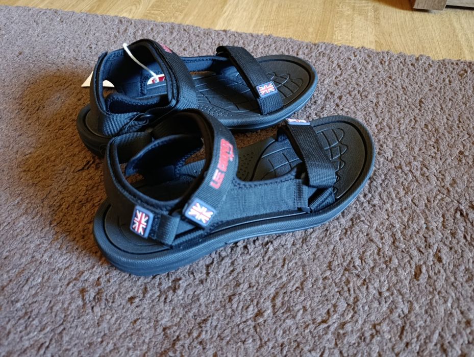 Nowe sandały Lee Cooper