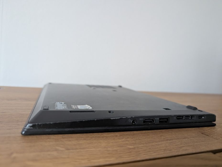 ThinkPad T14s  i7-10510U, bateria 100%, ekran 4k