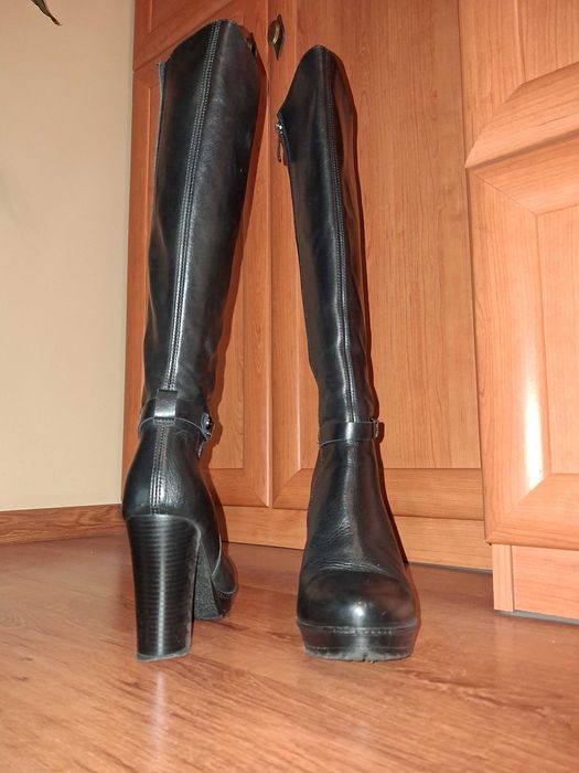 Kozaki czarne skórzane na obcasie rozmiar 38 Lasocki