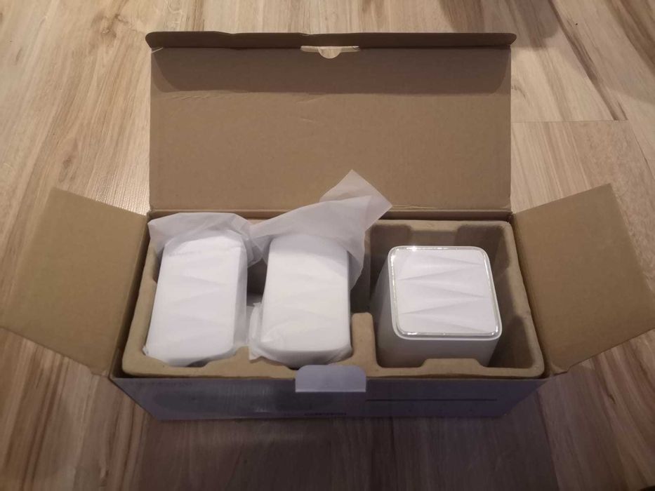 Wzmacniacz sygnału Wi-Fi  MESHFORCE M3/M3 DOT