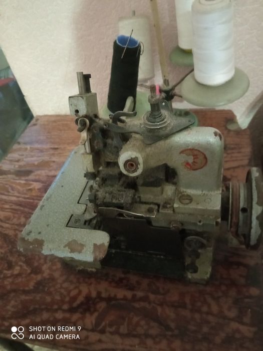 Оверлок. Советский електромотор.